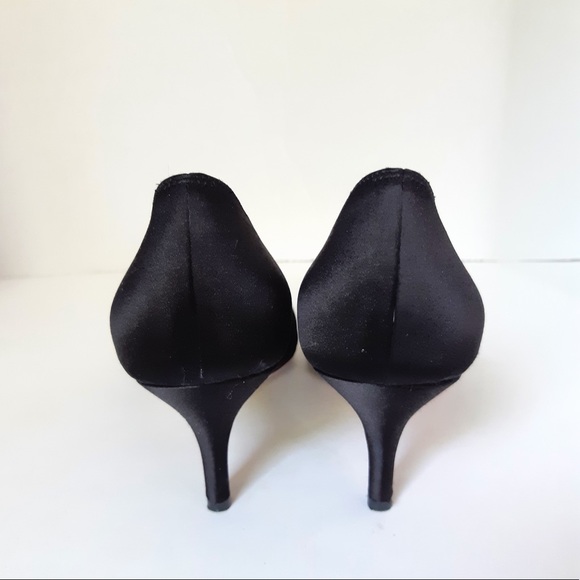 Salvatore Ferragamo Satin Pumps - Picture 4 of 7